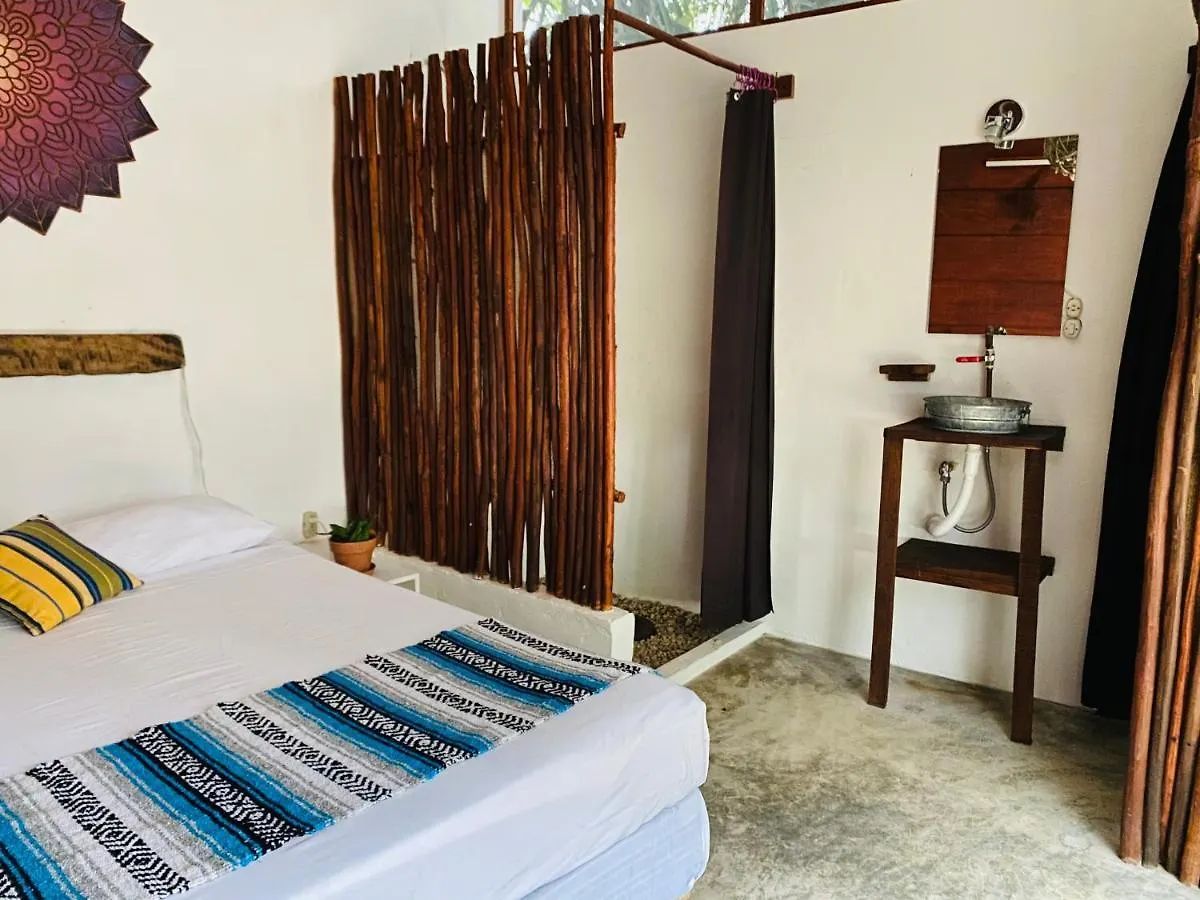 El Buho Bacalar Eco-Cabanas Hostal 3*,  Mexique