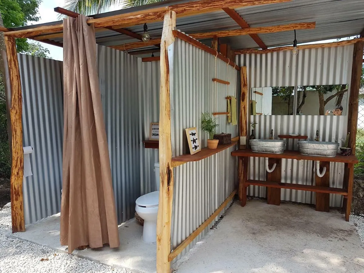 El Buho Bacalar Eco-Cabanas Hostal 3*,  Mexique