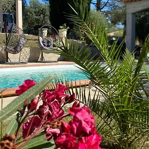 la-roulotte-de-la-motte.fr-provencehotel.com/