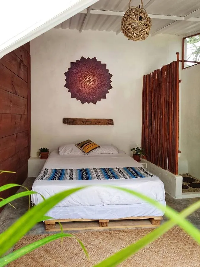 Camping El Buho Bacalar Eco-Cabanas Hostal